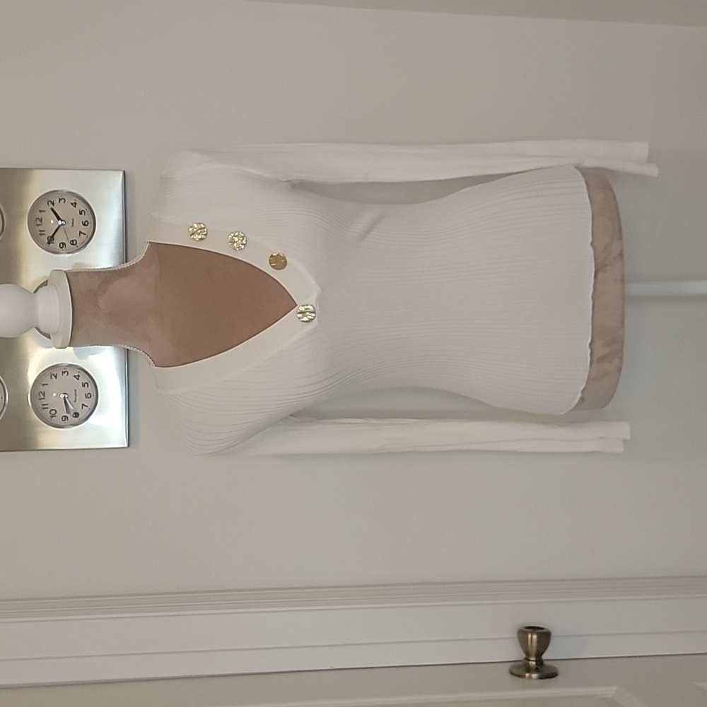 TOPSHOP Off-White Ribbed Knit Long Sleeve Top w/ Gold Button Accents, Size 4-6